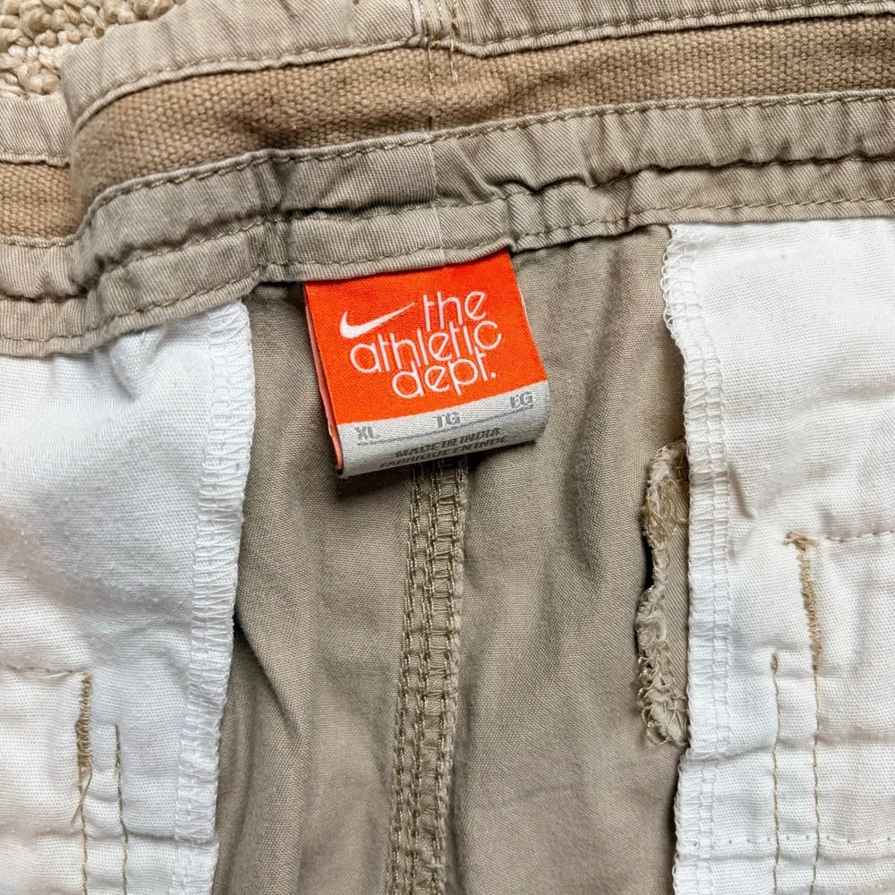 Nike Athletic‎ Dept Mens XL Cargo Shorts Khaki Tan Cotton Embroidered Swoosh 38W